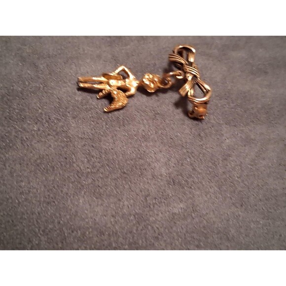 Vintage Devil or Angel Charm Brooch Bow Top Gold Tone - Picture 3 of 5